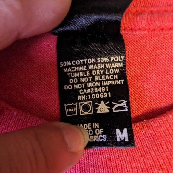 Hurley Short Sleeve Red & White   T-Shirt Size: M - Picture 9 of 9